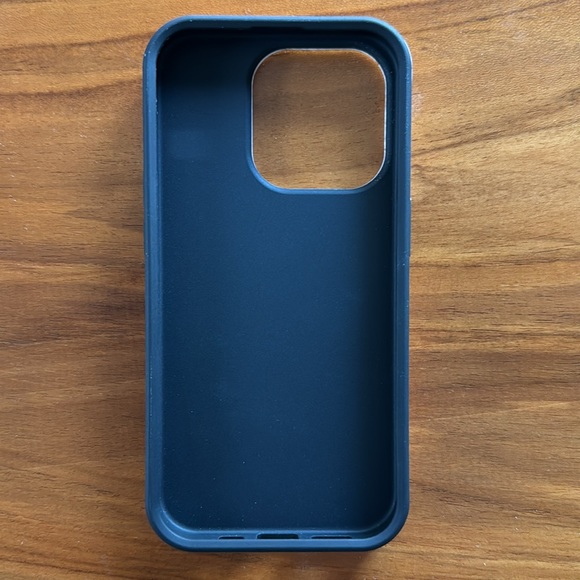 Burga iPhone 15 Pro case NWT - Picture 2 of 6